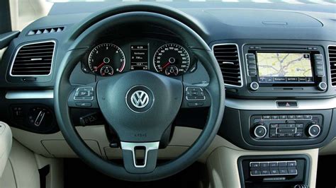 Volkswagen recall: Fault in the driver's airbag gas generator - Car-Recalls
