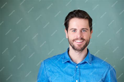 Premium Photo Portrait Of A Handsome Caucasian Man Smiling