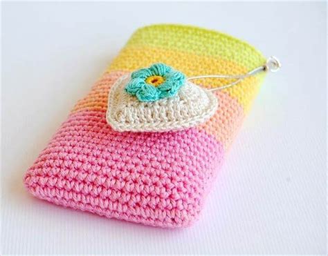 Adorable Crochet Mobile Phone Covers Diy To Make