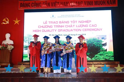 MAY LỄ PHỤC TỐT NGHIỆP ĐẠI HỌC NGÂN HÀNG