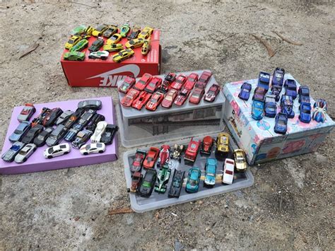 80 Carros Hot Wheels Benfica OLX Portugal