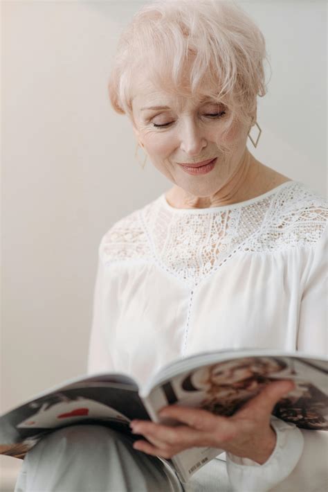 Red Hair Older Woman Photos, Download The BEST Free Red Hair Older