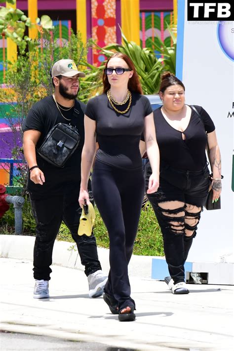 Sophie Turner Displays Her Milky Tits In Miami 13 Photos TheFappening