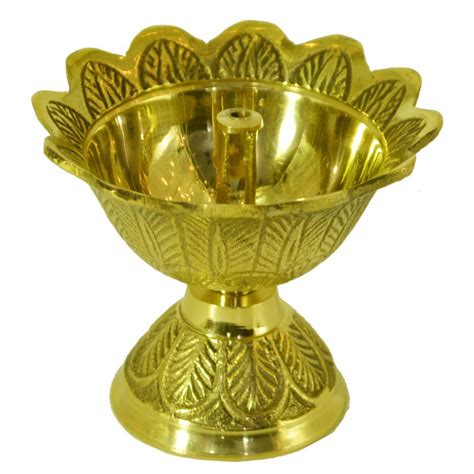 Buy Santarms Brass Kapoor Aarti Diya With Wooden Handle Online At Low