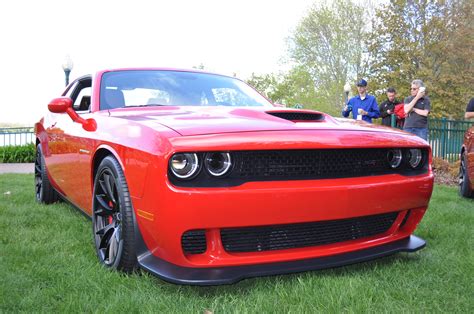 2015 Dodge Challenger SRT Hellcat: Live Photos And Video