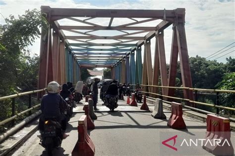 Pemda Tangerang Diminta Segera Perbaiki Jembatan Rusak ANTARA News Banten