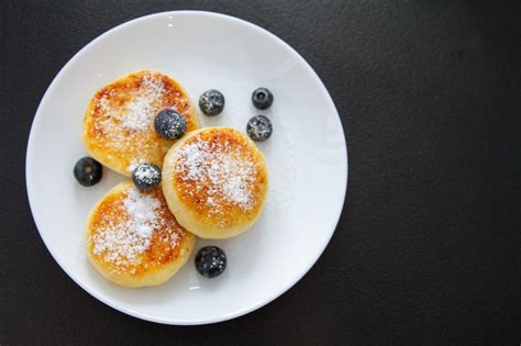 ≡ Сирники рецепт. Рецепти сирників на будь-який смак ᐈ рецепт от Мястории
