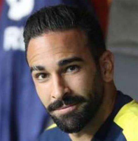 Le célèbre blogueur Varruecos a révélé que le footballeur Adil Rami