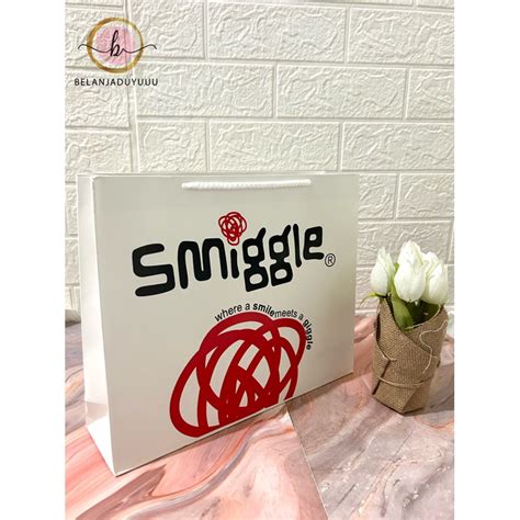 Jual Paper Bag Smiggle Paper Bag Pembungkus Kado Ready Stock JKT