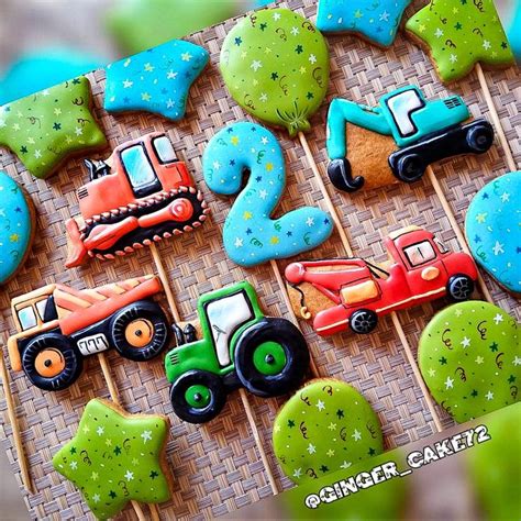 Пряники спецтехника | Gingerbread cookies, Sugar cookie, Gingerbread