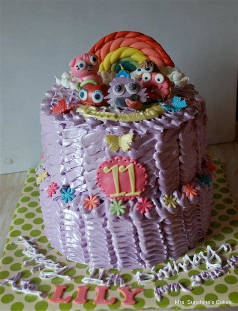 Moshi Monsters Cake Decorated Cake By Mrssunshinescakes Cakesdecor