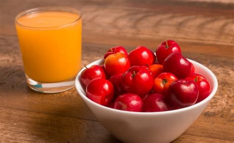 10 Receitas De Suco De Acerola Para Um Verão Mais Refrescante E Saboroso