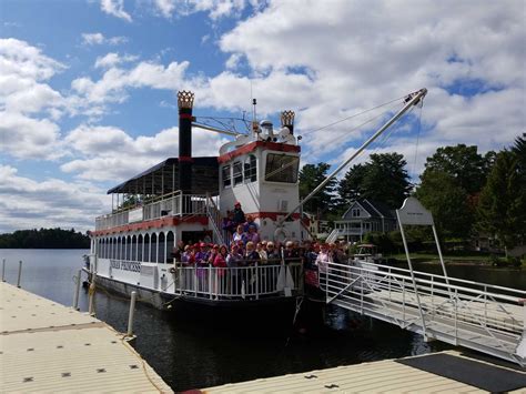 Riverboat Cruise & Wright’s Farm | Experience RI