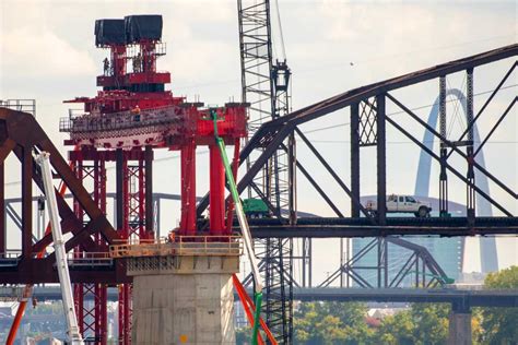 St Louis Merchants Bridge Project Reaches Final Major Milestone Trains