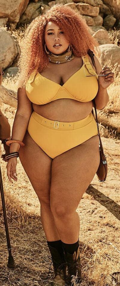 Hot Sexy Shiann Friesen Bikini Pics