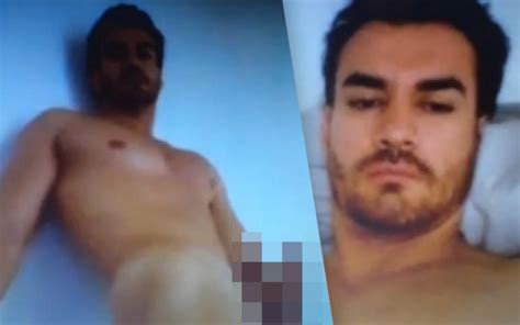 OMG Escándalo He s naked Mexican Telenovela star David Zepeda cam