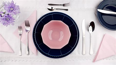 11 Ways to Set Silverware - wikiHow