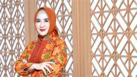 Profil Dirut Pertamina Nicke Widyawati Jabatan Terancam Copot Usai