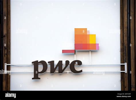 Pwc logo hi-res stock photography and images - Alamy