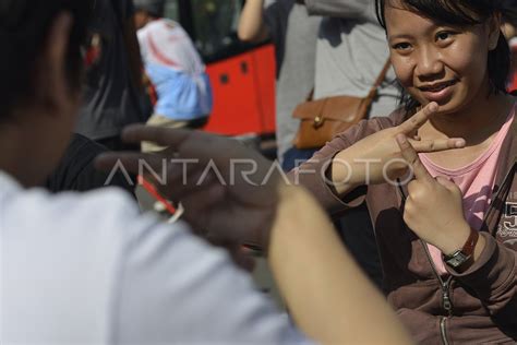 Bahasa Isyarat Indonesia Antara Foto