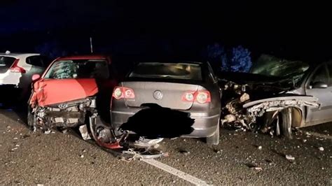 Más de 10 vehículos implicados en un accidente múltiple que corta la