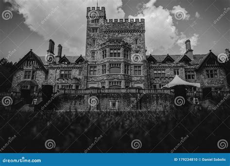 Hatley Castle And Garden In Victoria Bc Stock Photo Image Of Building