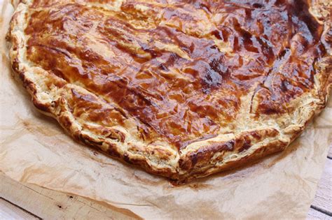 French King Cake Recipe Easy Recipe Galette Des Rois Céline Lunakim