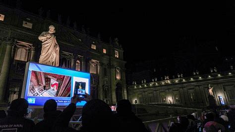 Le pape François célèbre Noël et ouvre le Jubilé 2025 Année sainte à