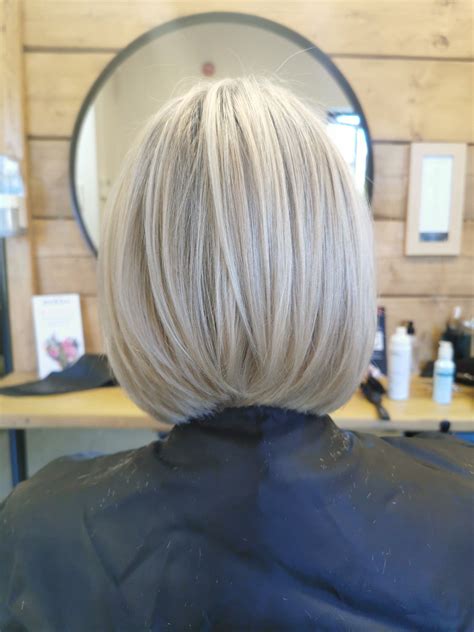 Pin by michelle Payne on Hair | Short hair cuts, Chin length hair, Bob