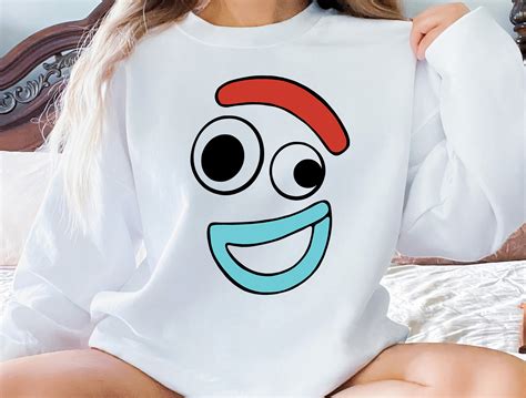 Disney Pixar Toy Story 4 Forky Large Happy Face T Shirt Magic Kingdom