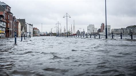 Bilder Von Der Ostsee Sturmflut So Sah Es In Schleswig Holstein Aus