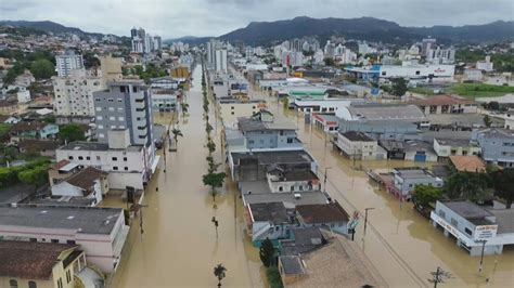 Sobe Para Total De Cidades Atingidas Por Chuvas Em Santa Catarina