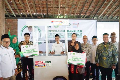 Nu Care Lazisnu Dan Indomaret Salurkan Bantuan Usaha Untuk Umkm