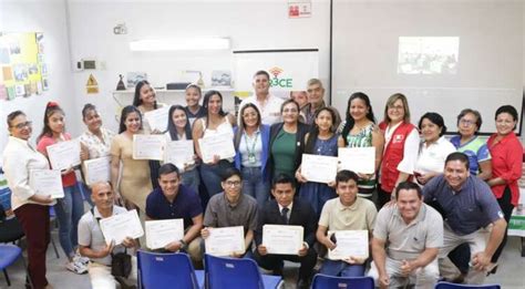 20 estudiantes culminaron con éxito el curso de alfabetización digital