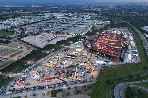 Weltrekordversuch bei Adele Konzert in München Arena der