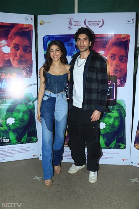 ‘almost Pyaar With Dj Mohabbat Screening स्क्रीनिंग में नज़र आए आर्यन