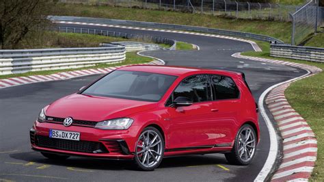 Vw Golf Gti Clubsport S Revealed Sets New Nurburgring Fwd Record Autoevolution