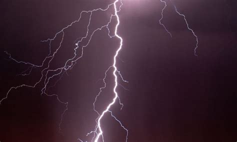 como se forman los rayos