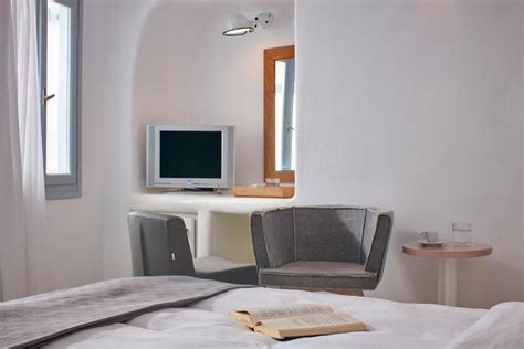 CLIFF SIDE SUITES in Santorini - 2024 Prices,Photos,Ratings - Book Now