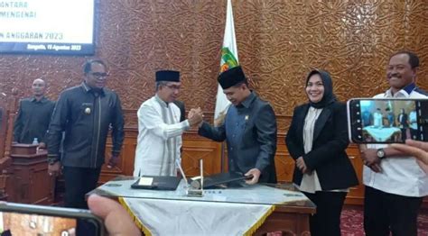 Dprd Dan Pemkab Kutim Tandatangani Nota Kesepakatan Kua Ppas