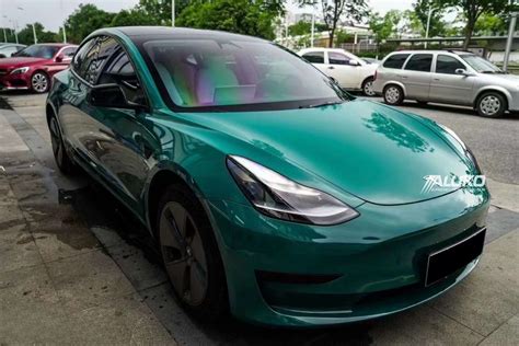 Tesla Model 3 Wrap - Super Gloss Pine Green | Carwraponline.com