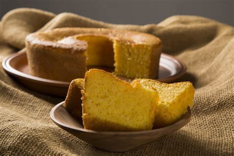 Bolo de Fubá e Coco sem glúten sem lactose e muito sabor UOL