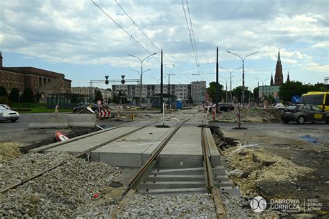 Prace przy modernizacji torowiska tramwajowego w głównym ciągu