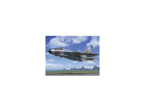 TRUMPETER 02281 ENGLISH ELECTRIC BAC LIGHTNING F 2A F 6 Modellino