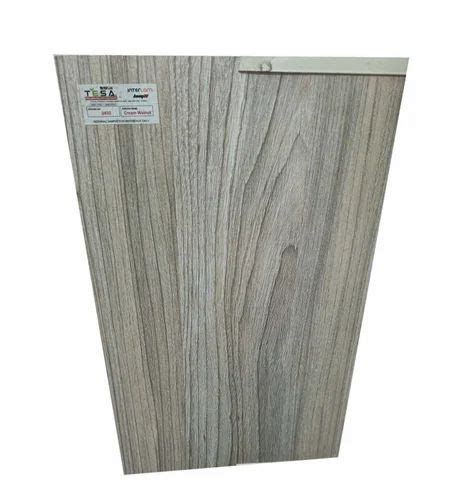 Pine 18 Mm Pre Laminated Particle Plywood Surface Finish Matte At