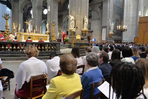 Confirmation Des Adultes Au Cours De La Vigile De Pentec Te