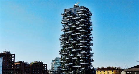 Bosco Verticale: World’s First Vertical Forest in Milan | Amusing Planet