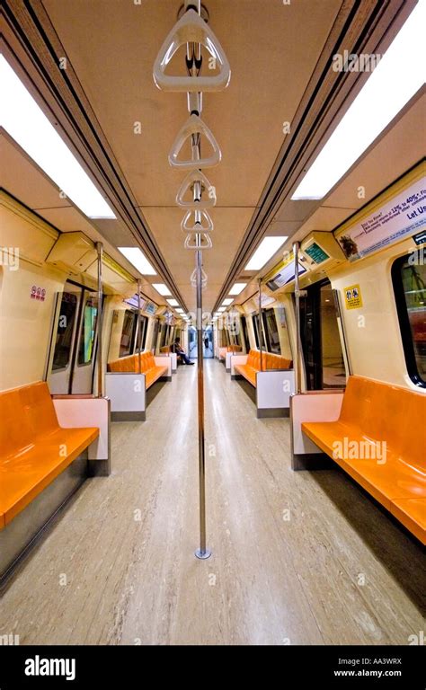 Singapore Underground Train Hi Res Stock Photography And Images Alamy