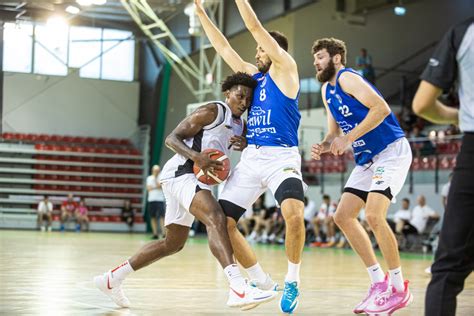 Galeria Legia Warszawa Anwil W Oc Awek Sparing Legiakosz