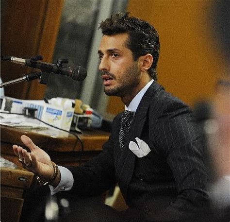 Fabrizio Corona Gay Per Lele Mora Relazione Pericolosa Tra Il Manager